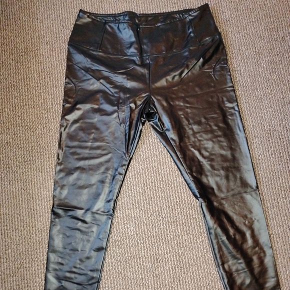 Pants - Chic Black Faux Leather Trousers